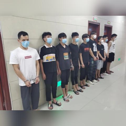 怎么样抖音月付套出来到银行卡,掌握抖音月付套现技巧，轻松将虚拟收益转化为实体银行账户资金