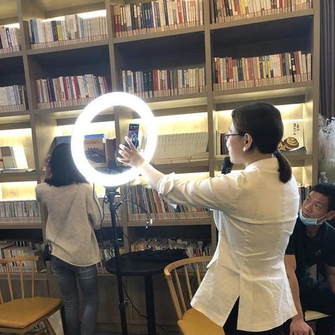 抖音月付怎么最快套出来的,抖音月付如何快速提取？揭秘高效变现技巧