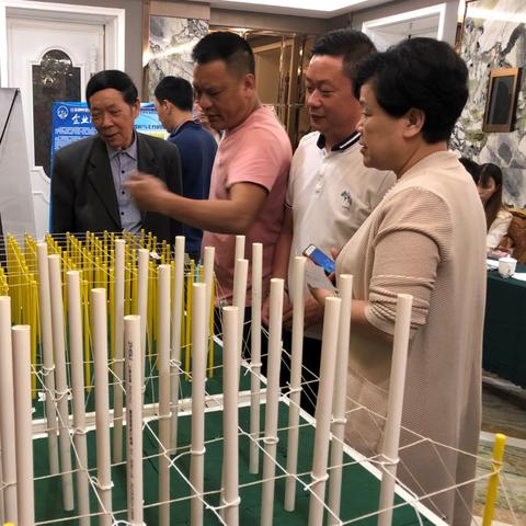 拼多多先用后付套出来商铺,拼多多先用后付模式，商家的机遇与挑战