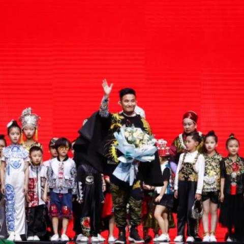 抖音月付实体套出来多久到账,抖音月付实体套出来的时间与流程说明
